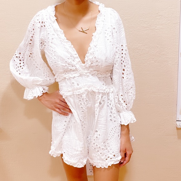 White Eyelet lace open-back Romper - Picture 15 of 16